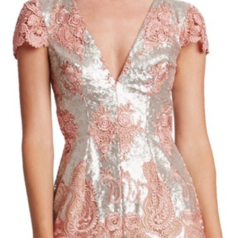 ❤️Dress the Population Sabrina sequin lace romper
